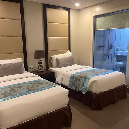 Goldberry Suites & Hotel Mactan Lapu-Lapu City Kültér fotó