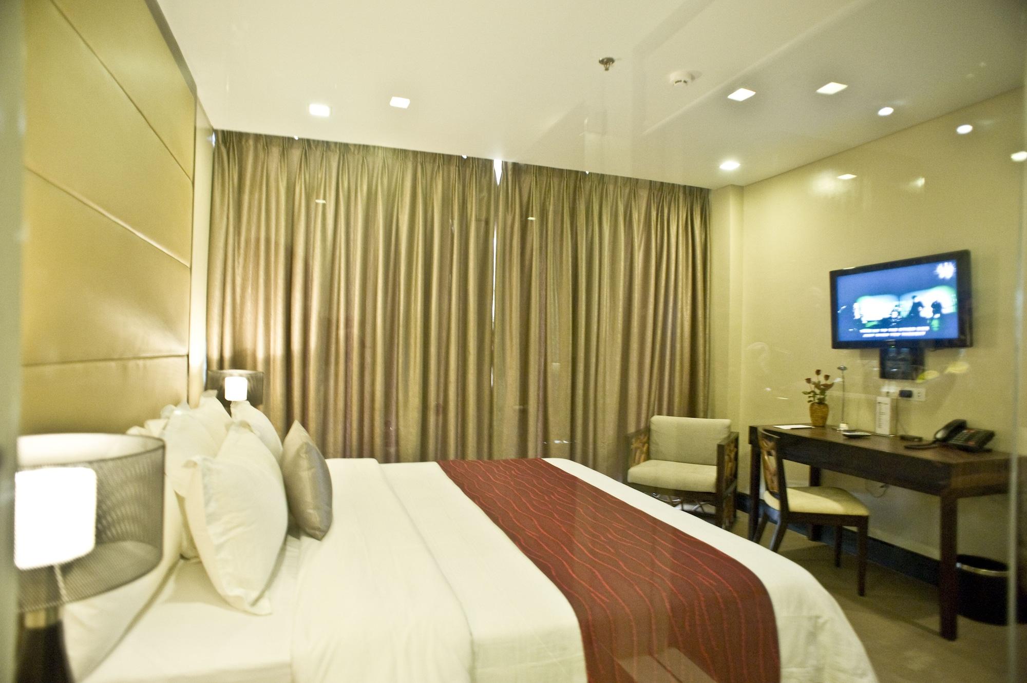 Goldberry Suites & Hotel Mactan Lapu-Lapu City Kültér fotó