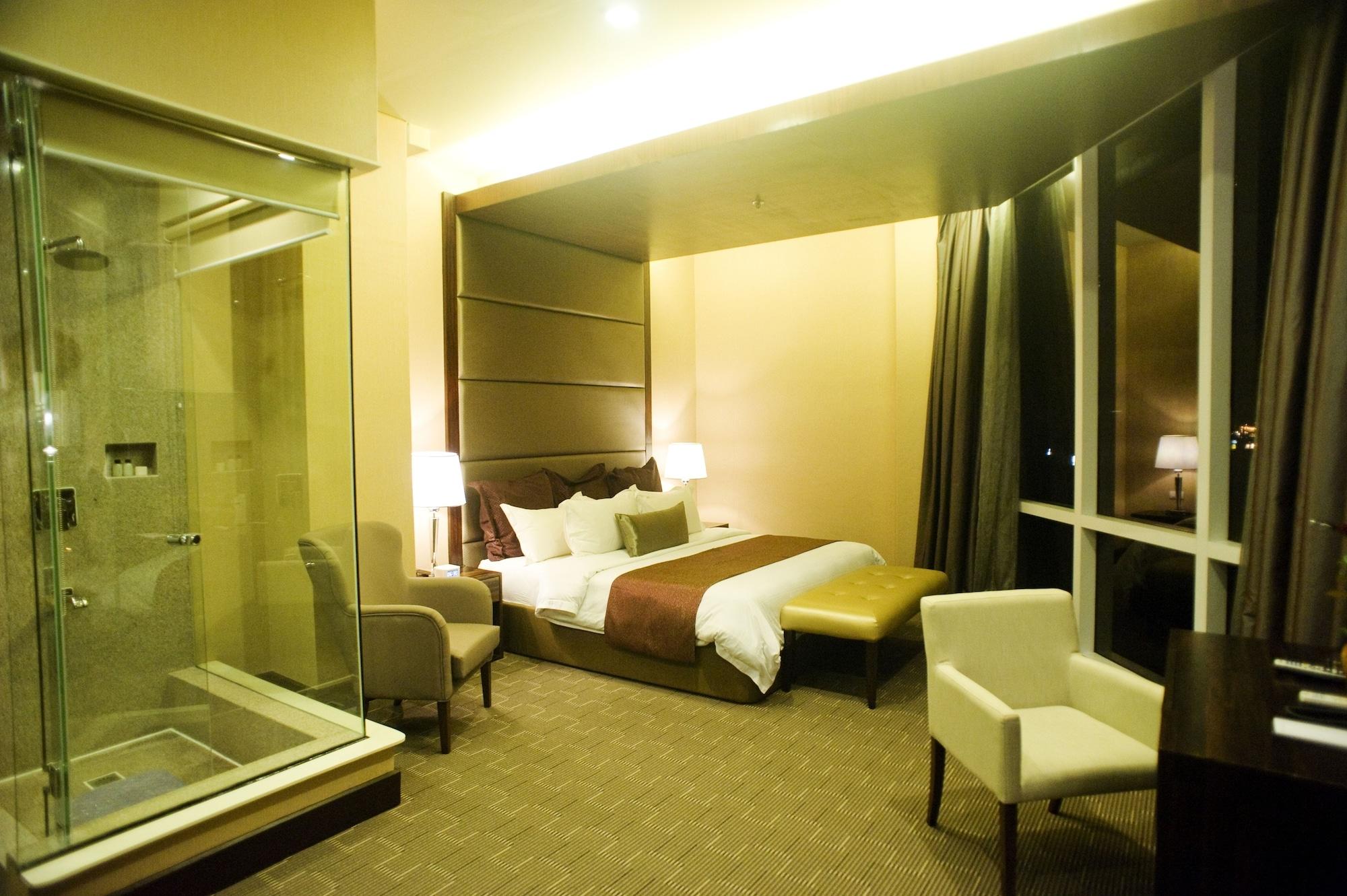 Goldberry Suites & Hotel Mactan Lapu-Lapu City Kültér fotó