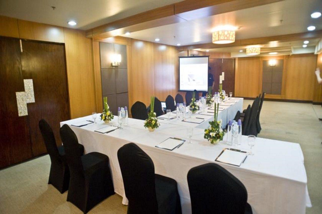 Goldberry Suites & Hotel Mactan Lapu-Lapu City Kültér fotó