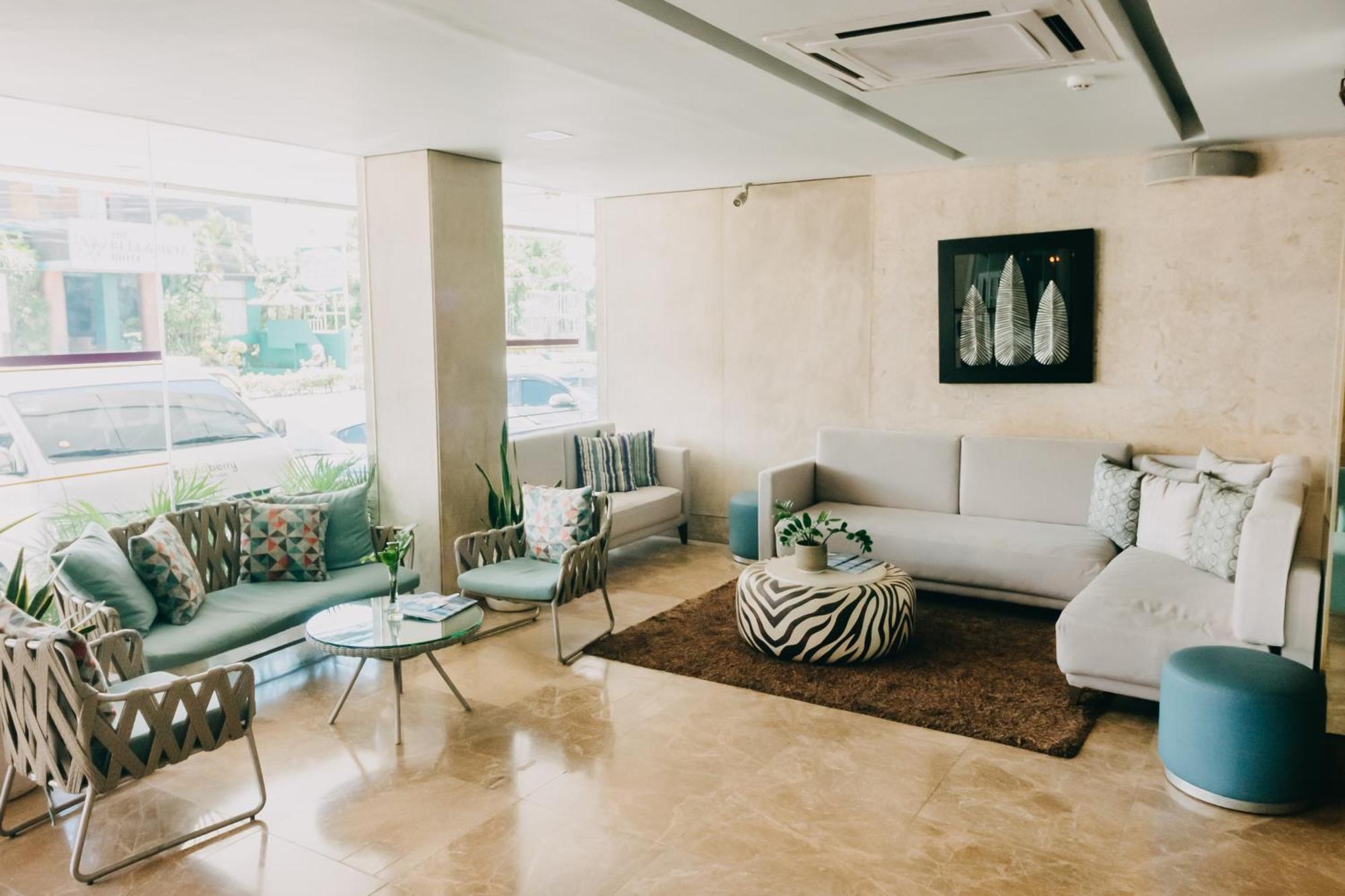 Goldberry Suites & Hotel Mactan Lapu-Lapu City Kültér fotó