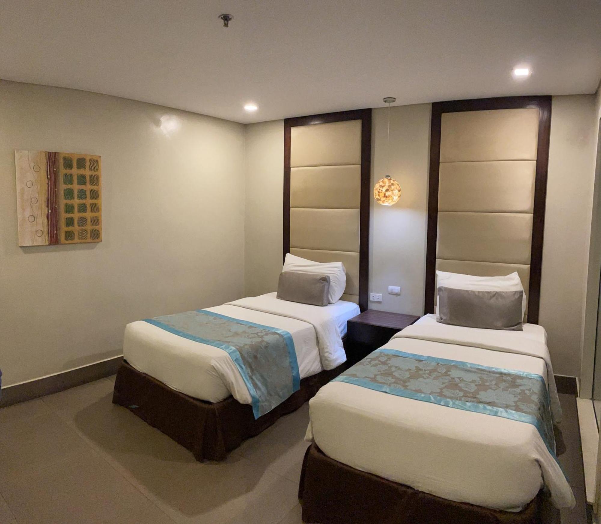 Goldberry Suites & Hotel Mactan Lapu-Lapu City Kültér fotó