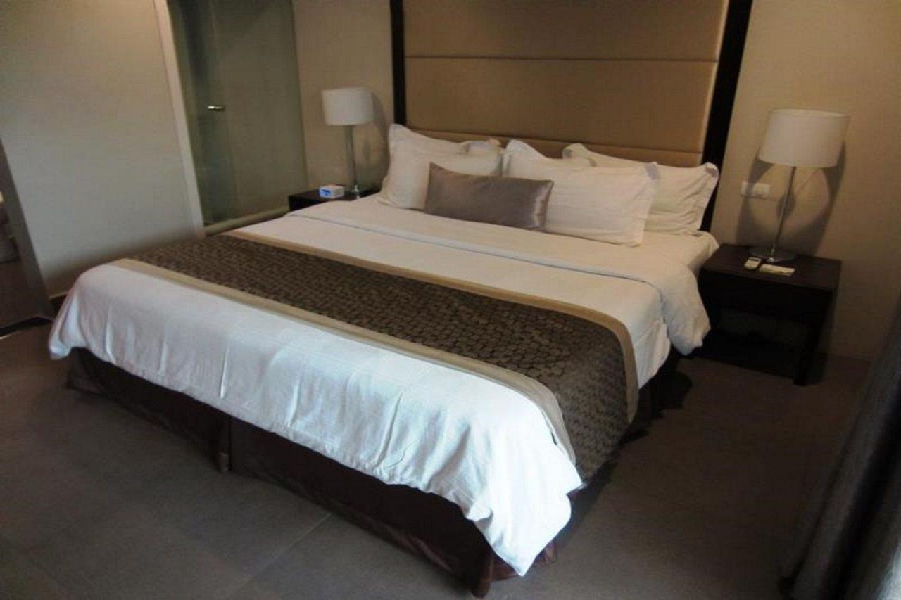 Goldberry Suites & Hotel Mactan Lapu-Lapu City Kültér fotó