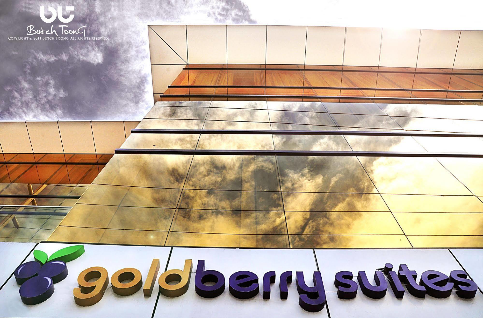 Goldberry Suites & Hotel Mactan Lapu-Lapu City Kültér fotó