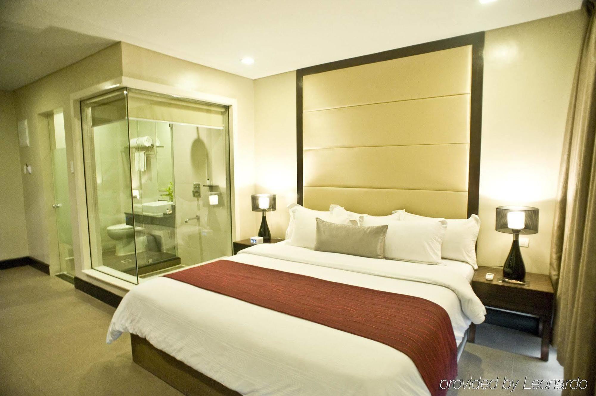 Goldberry Suites & Hotel Mactan Lapu-Lapu City Kültér fotó