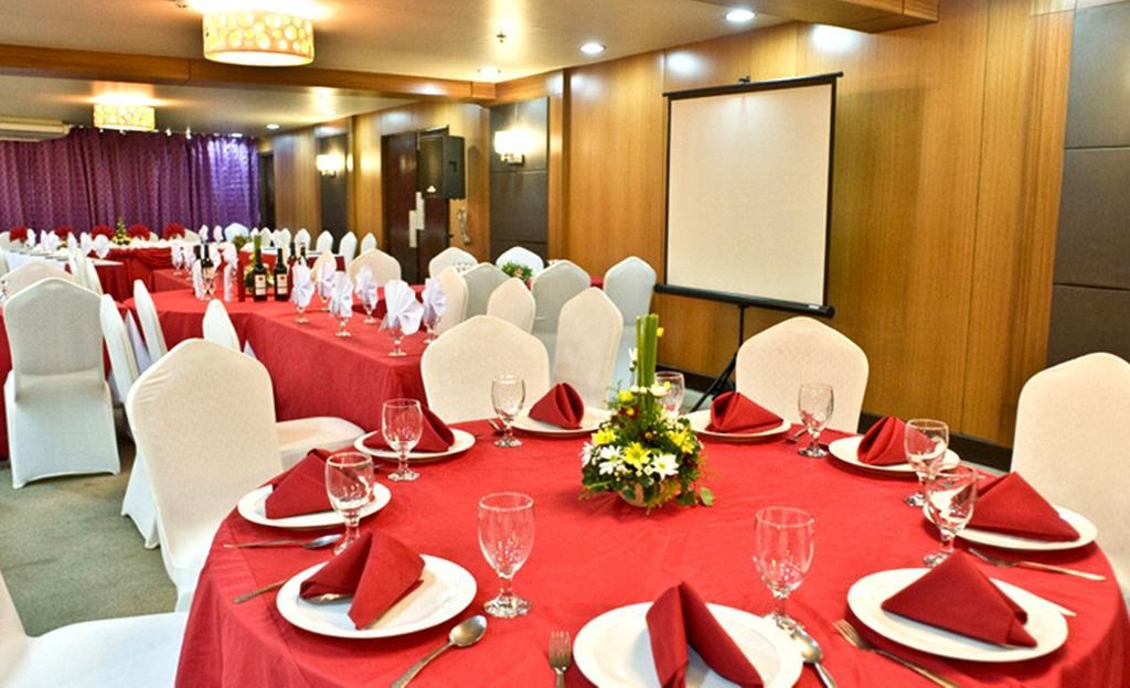 Goldberry Suites & Hotel Mactan Lapu-Lapu City Kültér fotó